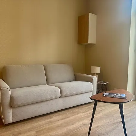 Rousseau Central, Climatise, Entierement Renove Apartmán